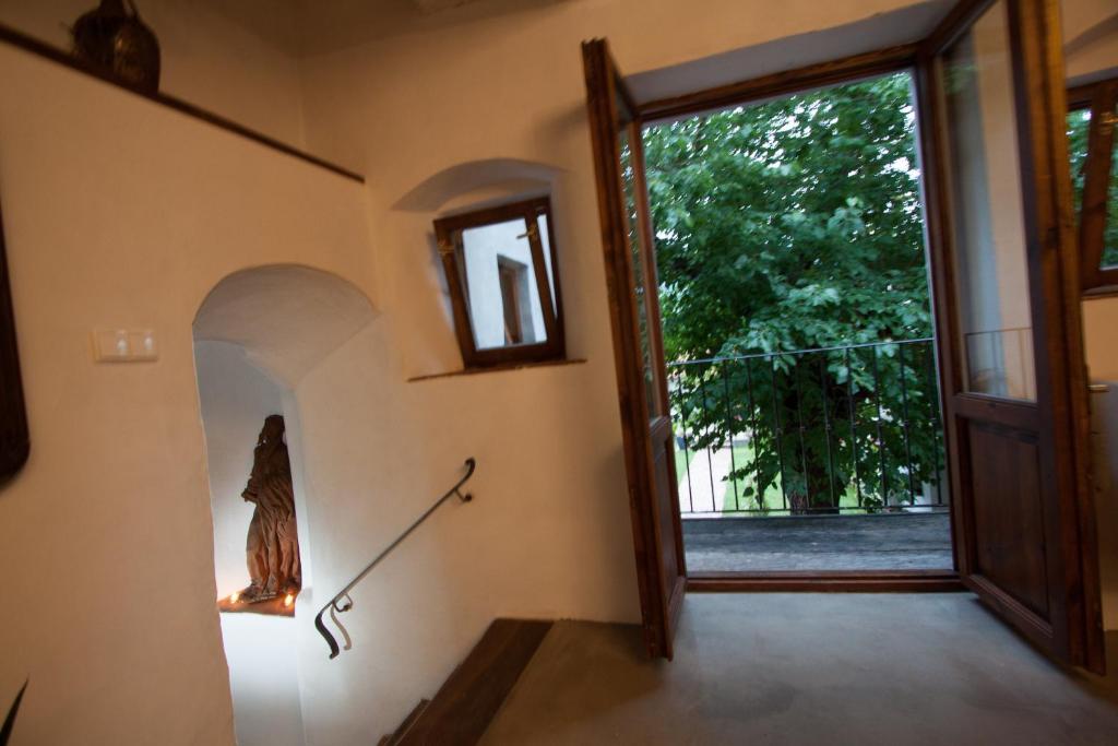 Vestonicka Moruse room 6